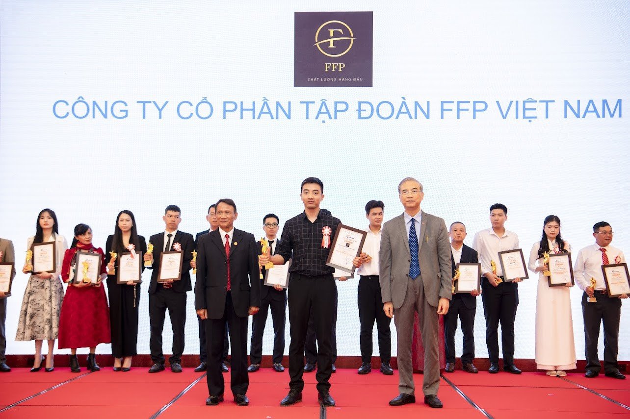 Tôn vinh nhân viên xuất sắc